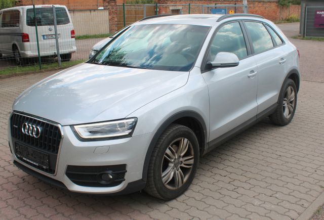 Audi Q3 2.0 TFSI quattro mit AHK