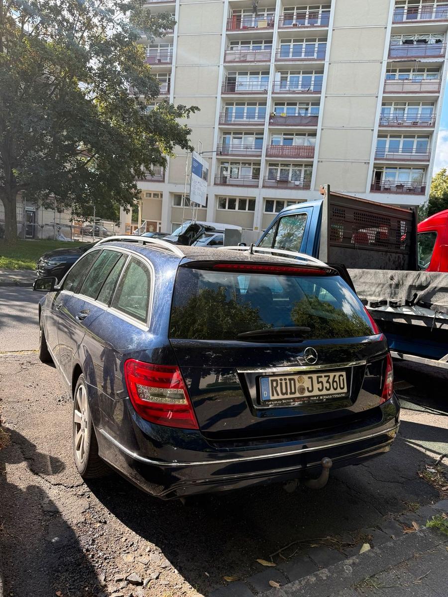 Mercedes-Benz  2012 — салон