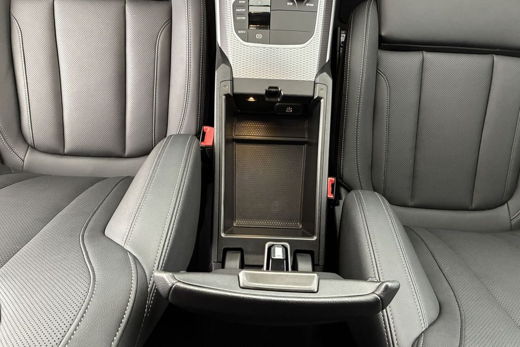 BMW 3 Series 2025