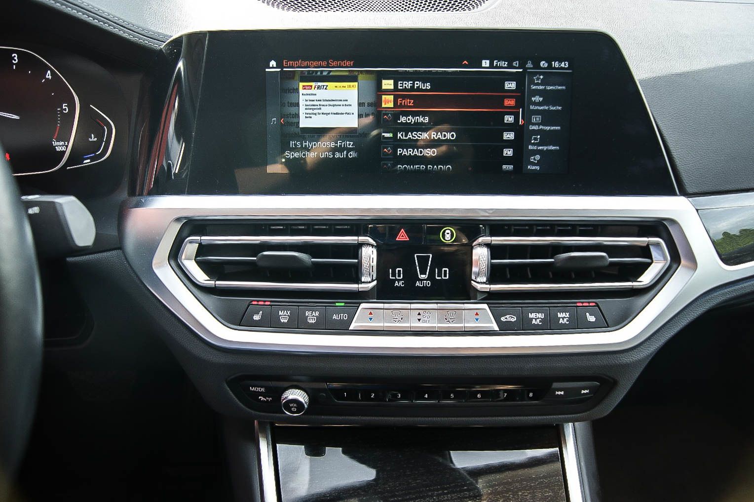 Fahrzeugabbildung BMW 320 d xDrive Luxury Line STANDHEIZG SCHIEBEDACH