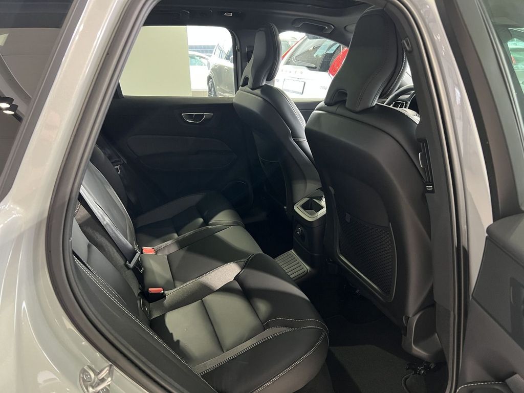 Volvo XC60 T6 Plus Dark Recharge AWD ACC BLIS AHK LED