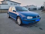 Volkswagen Golf IV Edition 1.6 16v - Volkswagen Golf aus 2000: Iv