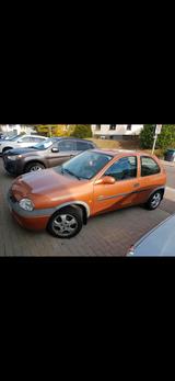 Opel Corsa B 2000. Edition - Opel Corsa aus 2000 mit Benzin-Antrieb: Kleinwagen
