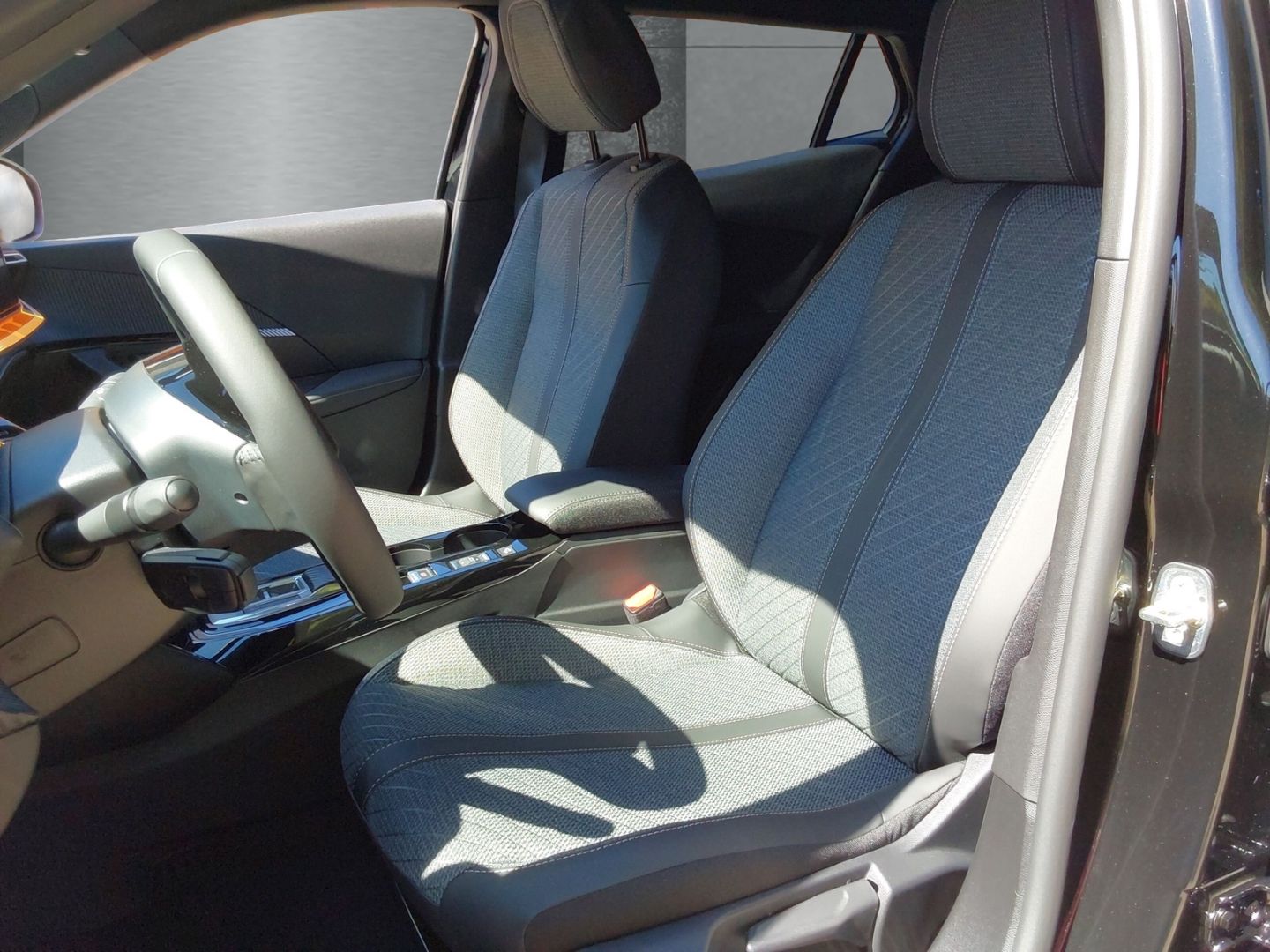 Peugeot 2008 - Bild 8