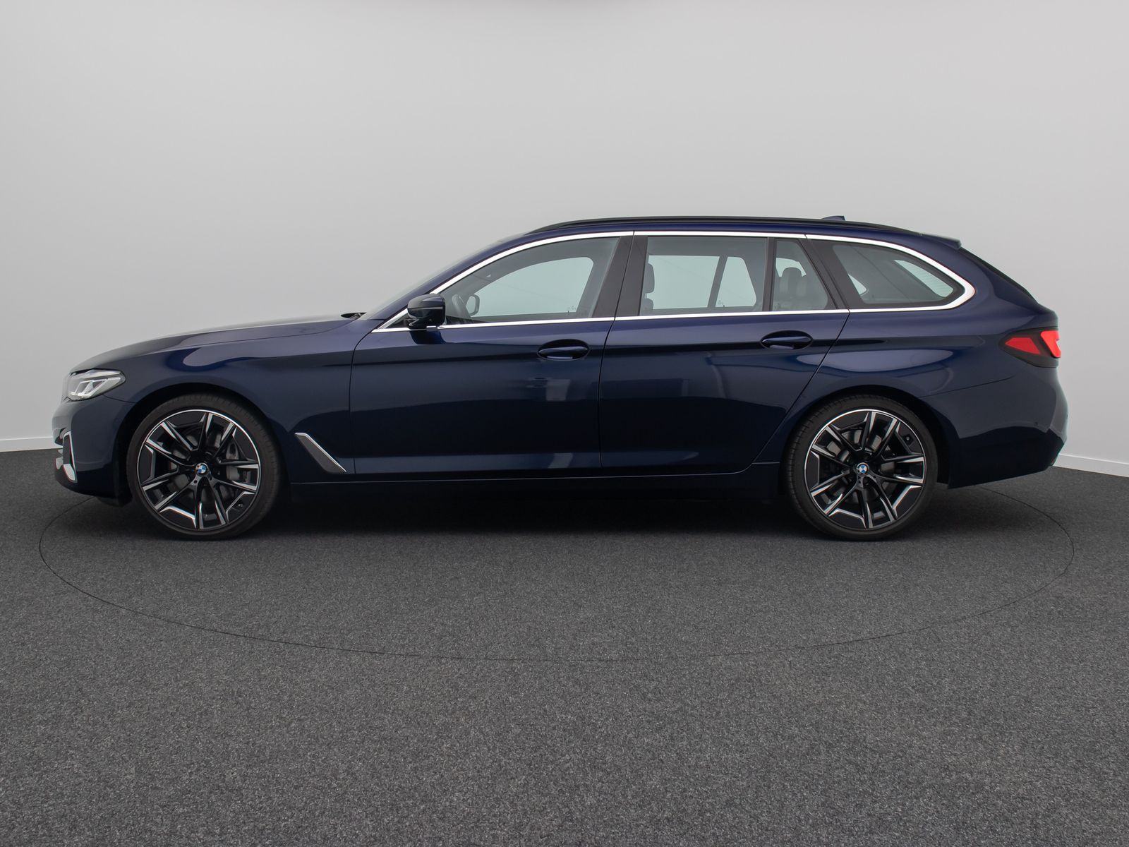 Fahrzeugabbildung BMW 540i xD Luxury Line 360° SoflCl DAB Panorama 20"