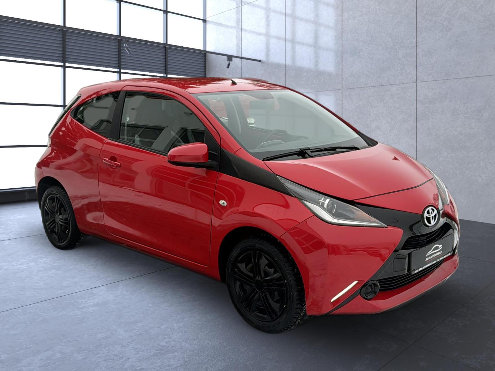 Toyota Aygo AYGO X-Play+KLIMA+PDC+TEMPOMAT+VULCANO-ROT
