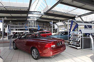 showroom-image-top