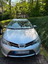 Toyota Auris Touring Sports 1.8 Benzin Kombi - Toyota Auris Touring Sports aus 2014