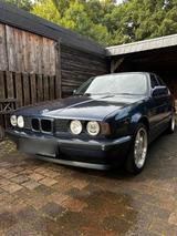 BMW 525i E34 - BMW 525: E34