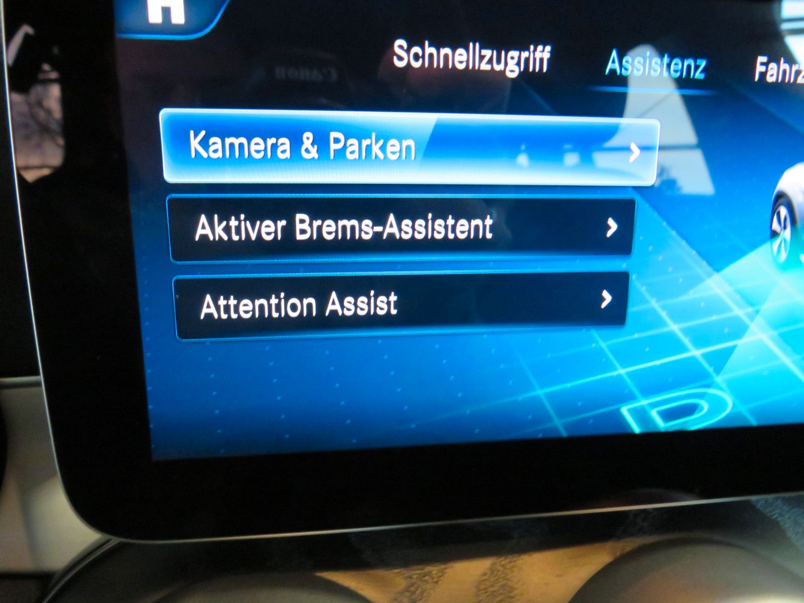 Fahrzeugabbildung Mercedes-Benz GLC 220 d 4M*AMG*AHK*Distronic*CAM*LED