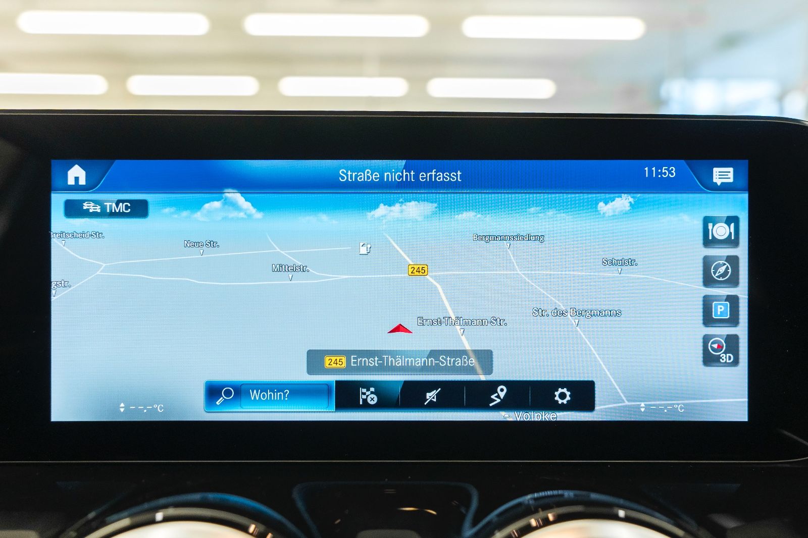 Fahrzeugabbildung Mercedes-Benz GLA 250e PLUG-IN ACC LED KAM TOTW KEYLESS GO NAV