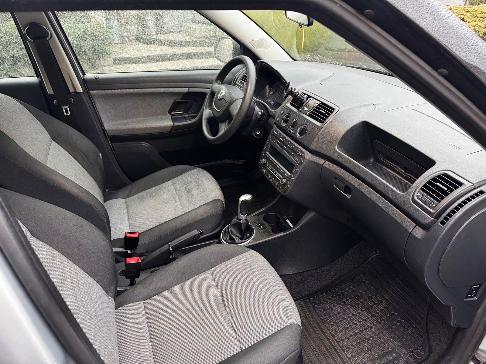 Skoda Fabia 2011 — photo 9