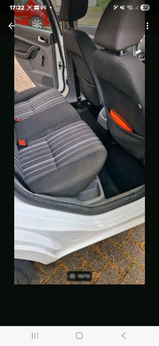 Ford Focus 2009 — photo 12