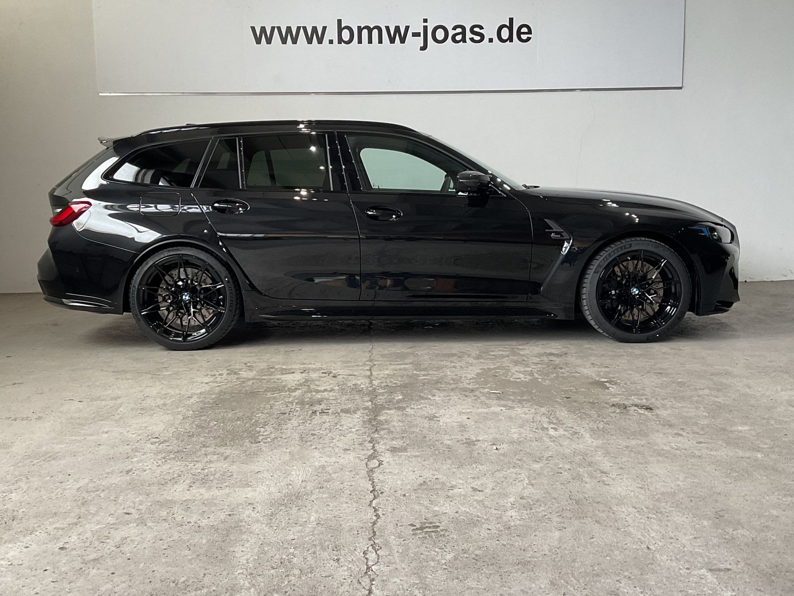 Fahrzeugabbildung BMW M3 Touring Sitzbelüftung vorn, HK Surround, Komf