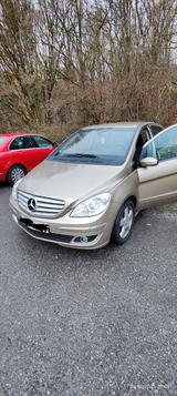 Mercedes-Benz B 170 - - Mercedes-Benz B 170 in Düsseldorf