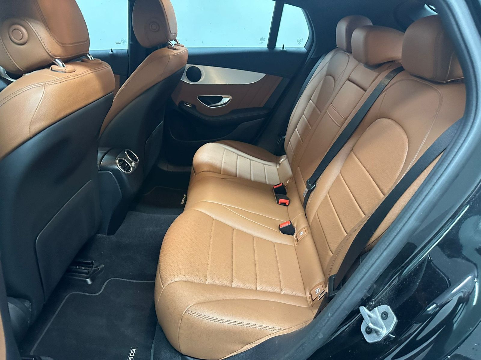 Fahrzeugabbildung Mercedes-Benz GLC 220 d 4MATIC Coupé *AMG-LINE*DISTRO*KAMERA*