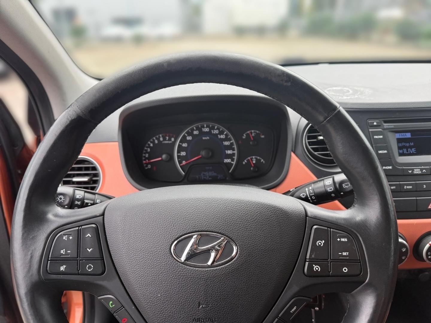 Hyundai i10 1.0 FIFA WORLD CUP  ALLWETTER+KLIMA+SHZ