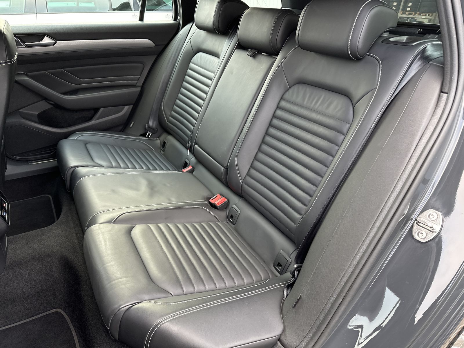 Fahrzeugabbildung Volkswagen Passat Variant 1.4 TSI GTE NAV+LED+AHK+HUD+KAM