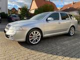 Skoda Octavia 2.0 TDI Combi RS - Skoda Octavia aus 2009: RS