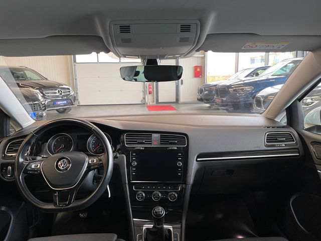 Volkswagen Golf VII Lim. Highline 1.5 TSI *1.HAND*LED*AHK*