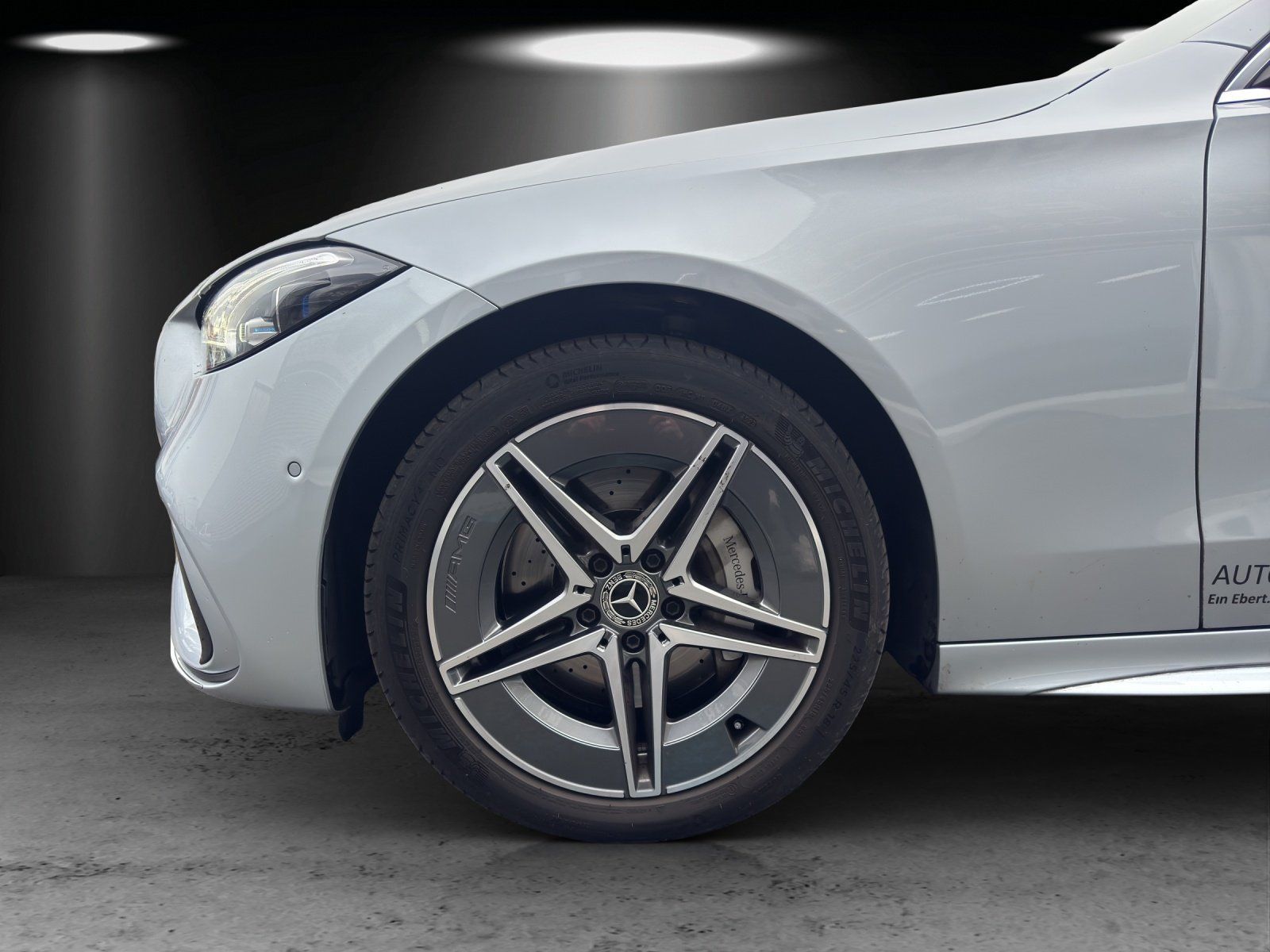 Fahrzeugabbildung Mercedes-Benz C 300 e T AMG Distro PANO Burme3D KeyGo 360°