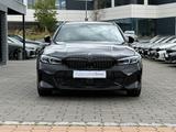BMW 320i M Sport 18" HuD AHK ACC 360° 18" - BMW Jahreswagen