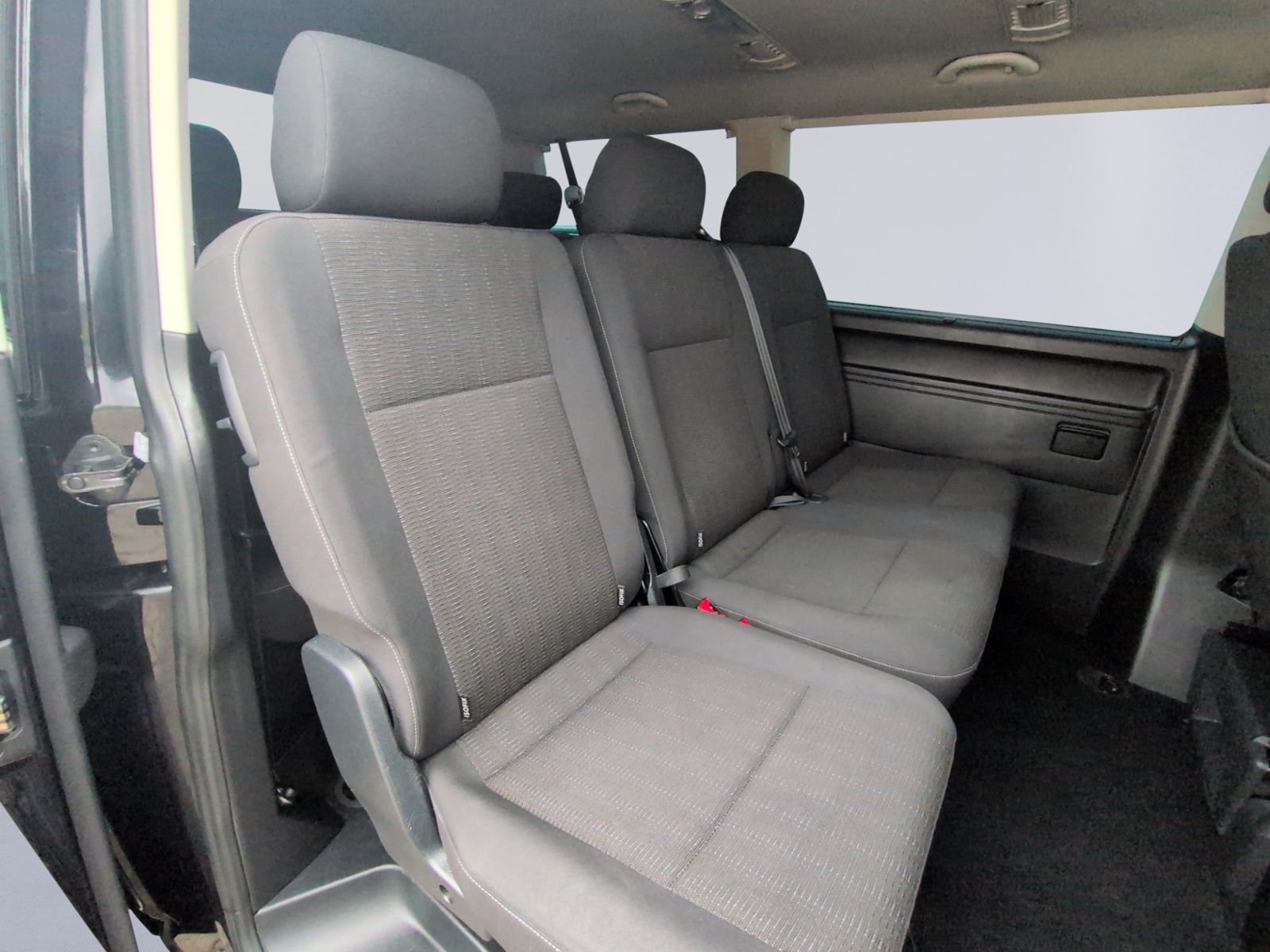 T6 Caravelle 2.0 TDI DSG NAVI+9SITZE+GRA+AHK