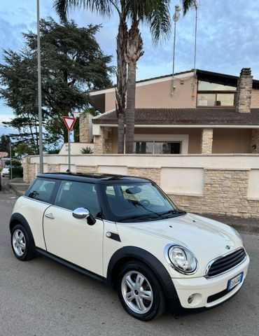 MINI 1.4 BENZINA ONE 2010 ADATTA A NEOPATENTATI