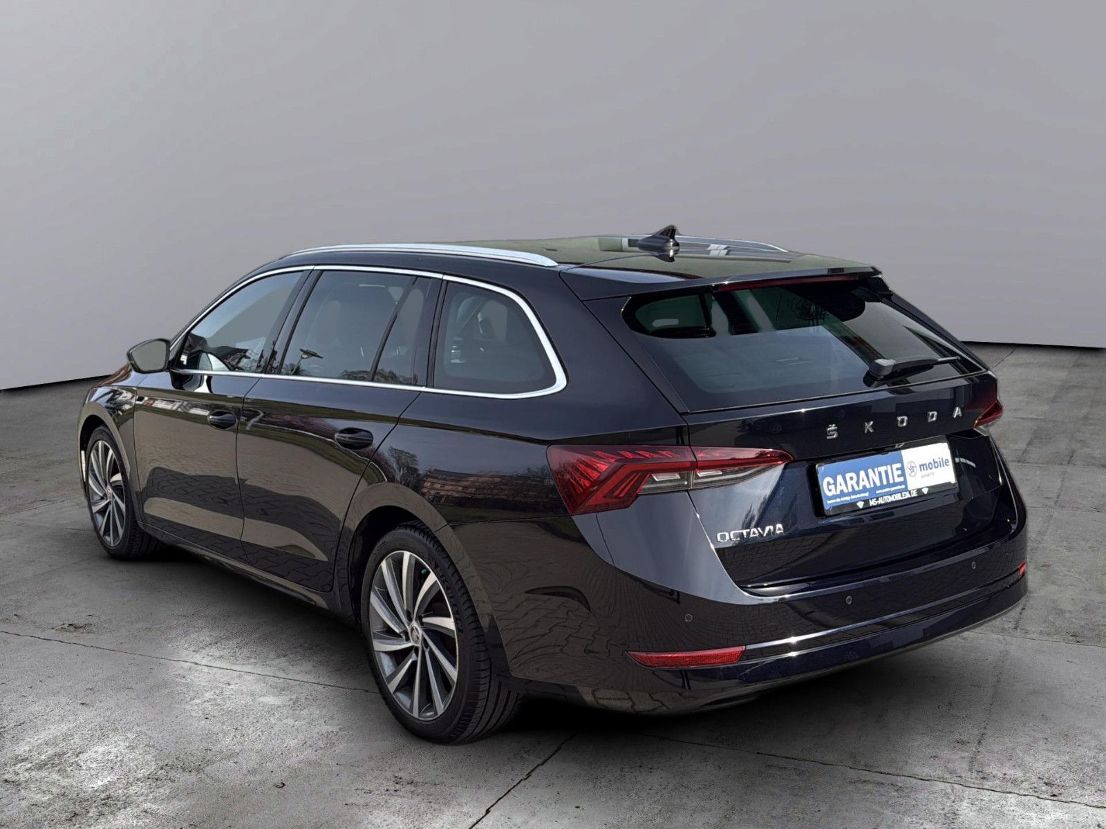 Fahrzeugabbildung SKODA Octavia/ First Edition- Standhz./AHK /1. Hand