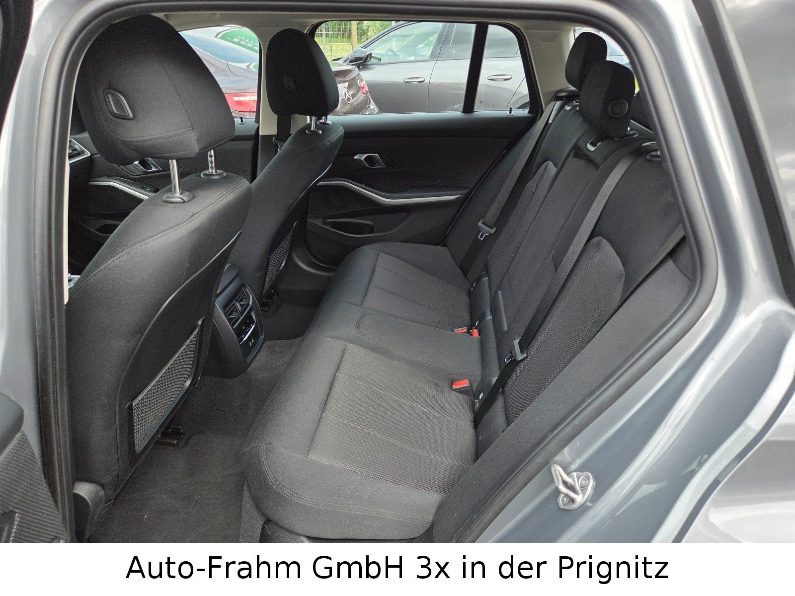 BMW 320 3 Touring 320 d xDrive LED NAVI foto 23