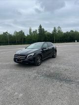 Mercedes-Benz GLA 180 SCORE! Night Paket - Mercedes-Benz GLA 180 in Dortmund