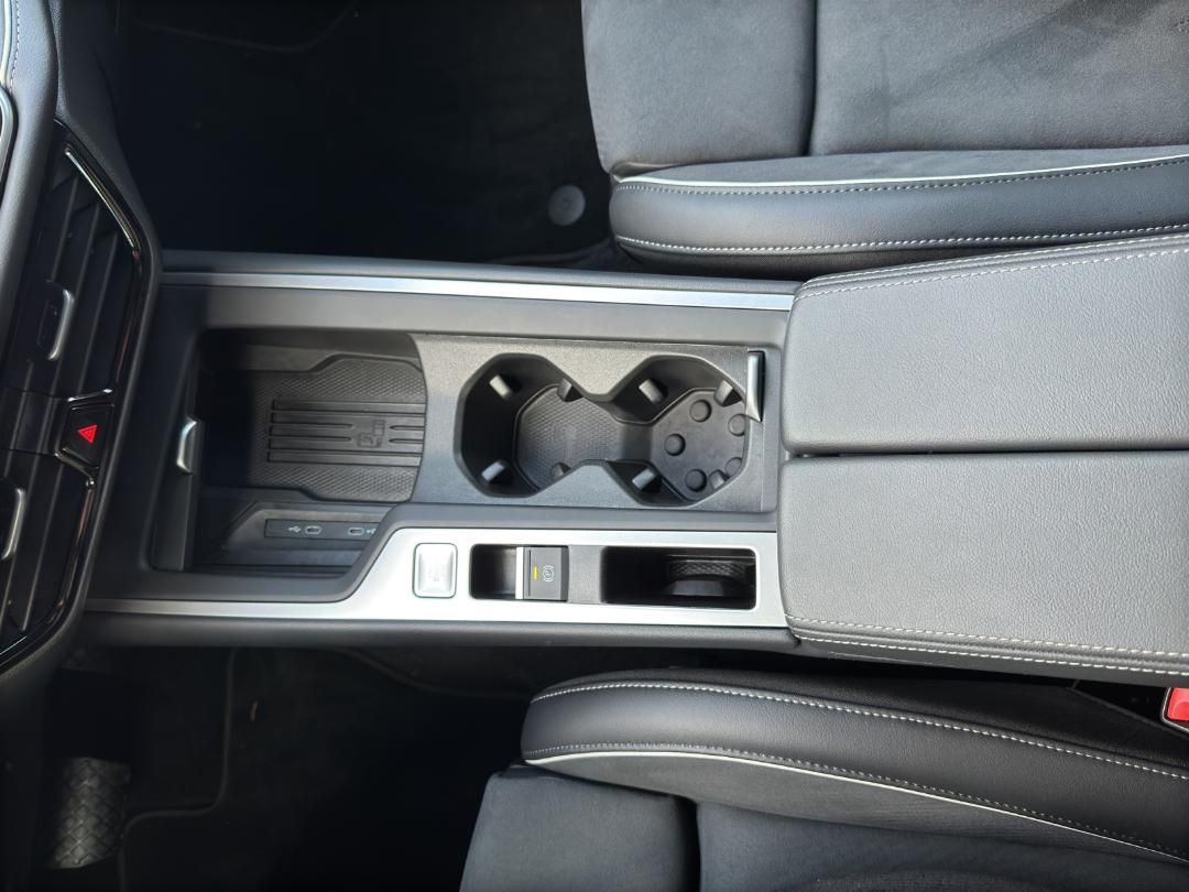 Fahrzeugabbildung Volkswagen Passat Business Variant 1.5 TSIe DSG