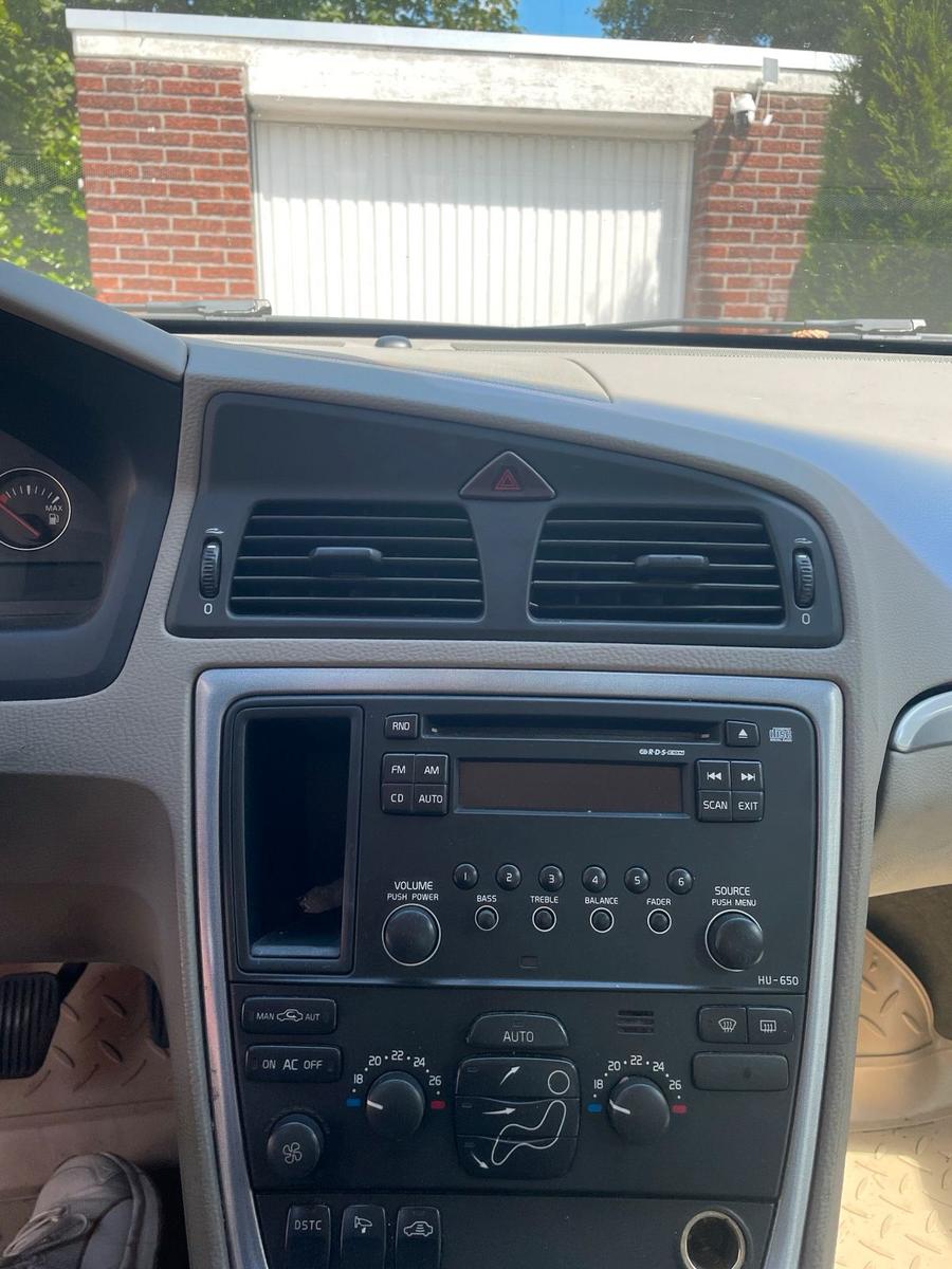 Volvo V70 2004 — photo 6