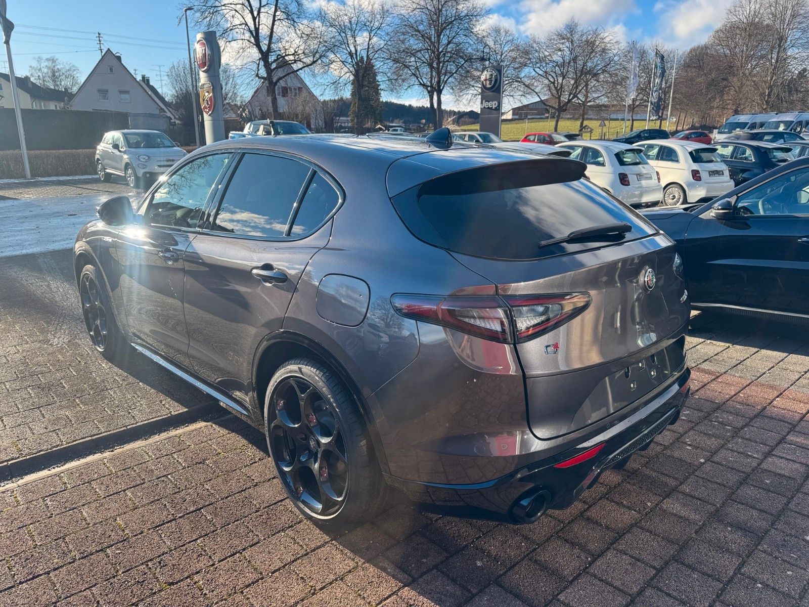 Fahrzeugabbildung Alfa Romeo Stelvio VELOCE 2.0  280PS Q4 NAVI LED LEDER KAME