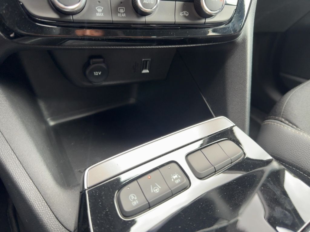 Fahrzeugabbildung Opel Mokka GS, NAVI, Allwetter, Apple CarPlay / Andro