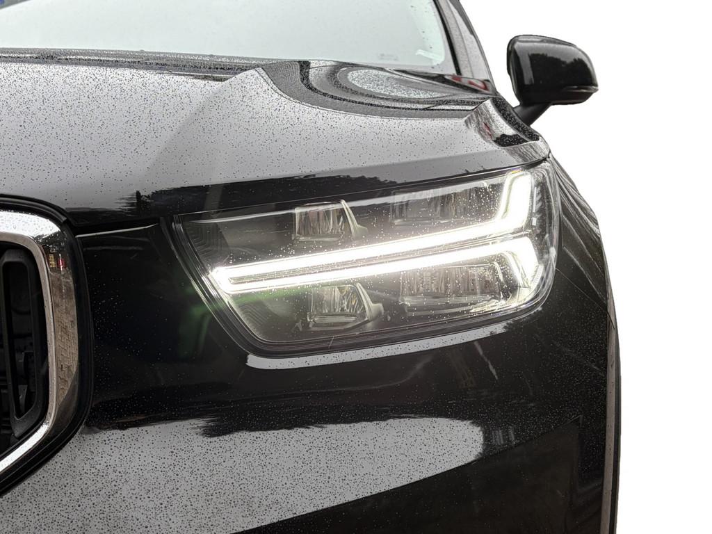 Volvo XC40 T4 Momentum Pro HARMAN/KARDON | KAMERA | NA
