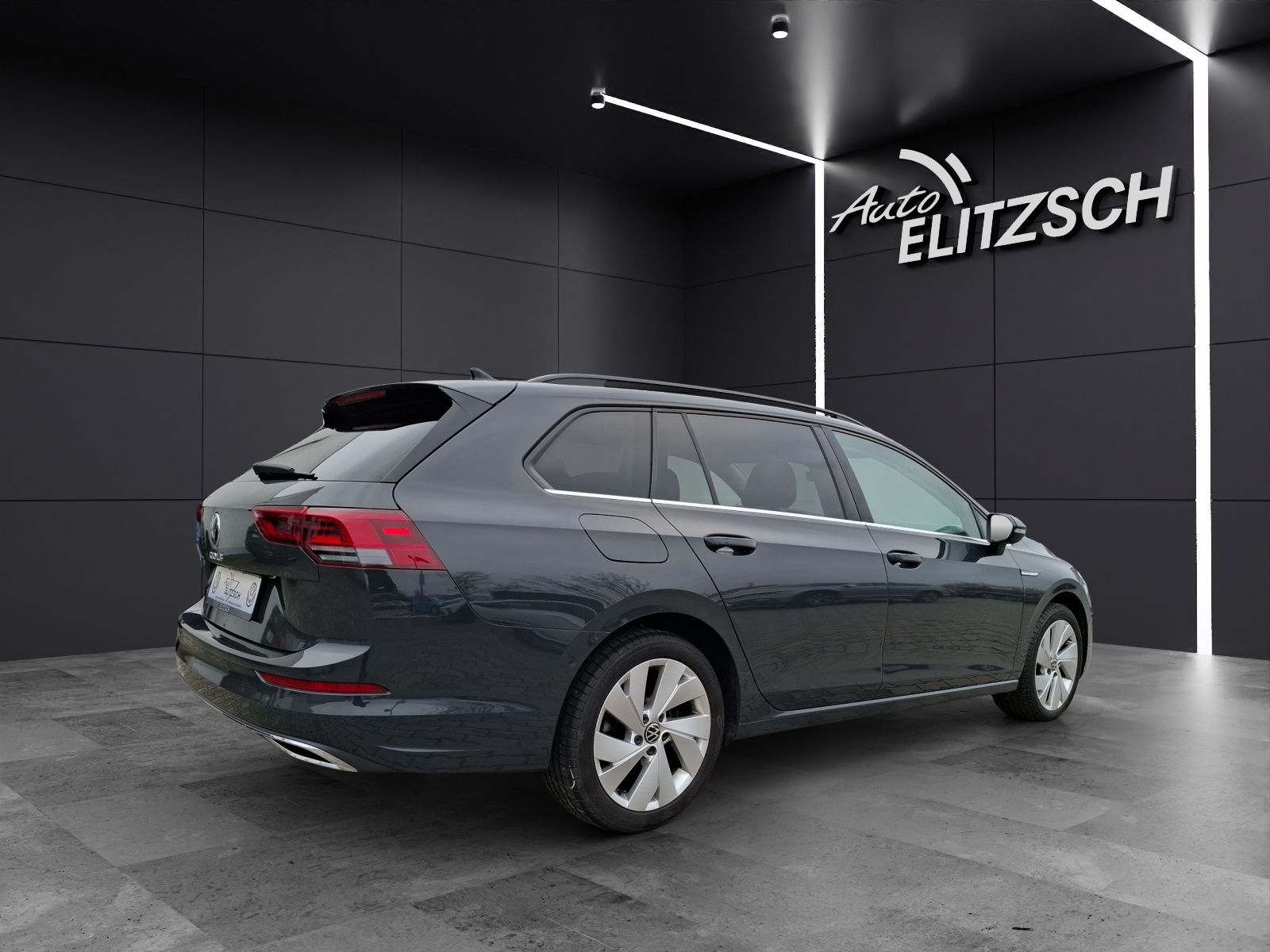 Fahrzeugabbildung Volkswagen Golf VIII Variant TDI Style DSG LED Navi AID ACC