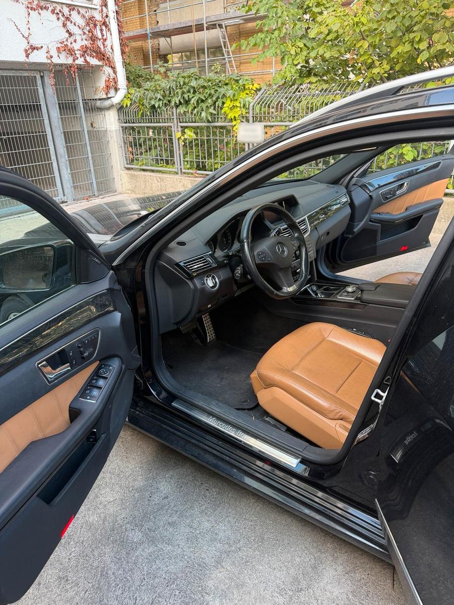 Mercedes-Benz E300 2010 — photo 8