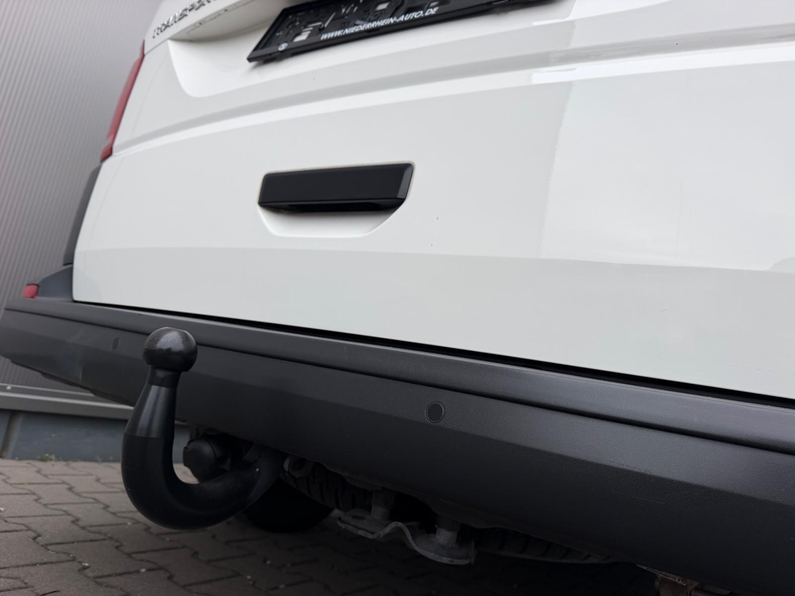 Volkswagen T6 2.0 TDI 9-SITZER Klima PDC AHK 1.Hand 69000km