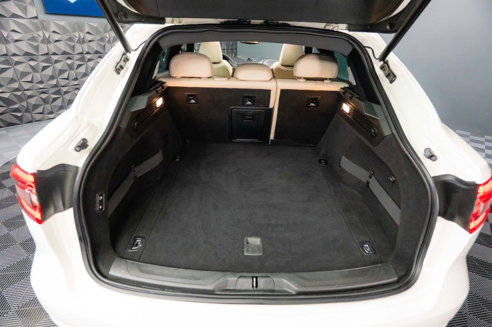 Fahrzeugabbildung Maserati Levante S V6 SQ4 GranSport 4WD *21Zoll*Panorama*