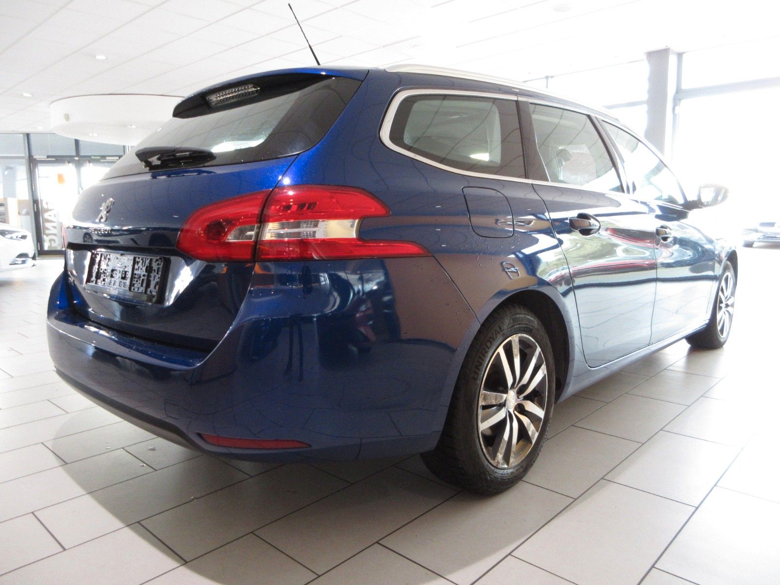 Fahrzeugabbildung Peugeot 308 SW Allure 1.5D LED/NAVI/LEDER/SHZ/PDC