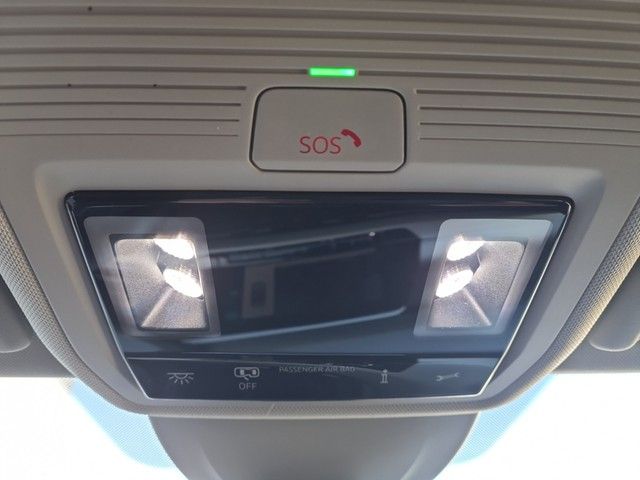 Fahrzeugabbildung Volkswagen Golf VIII TSI Move Kamera Navi LED VC