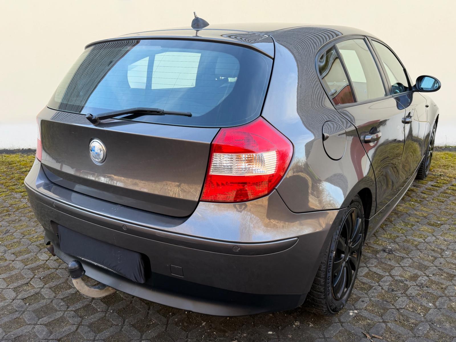 BMW 118i | PDC | SHZ | Steuerk. Neu | AHK |
