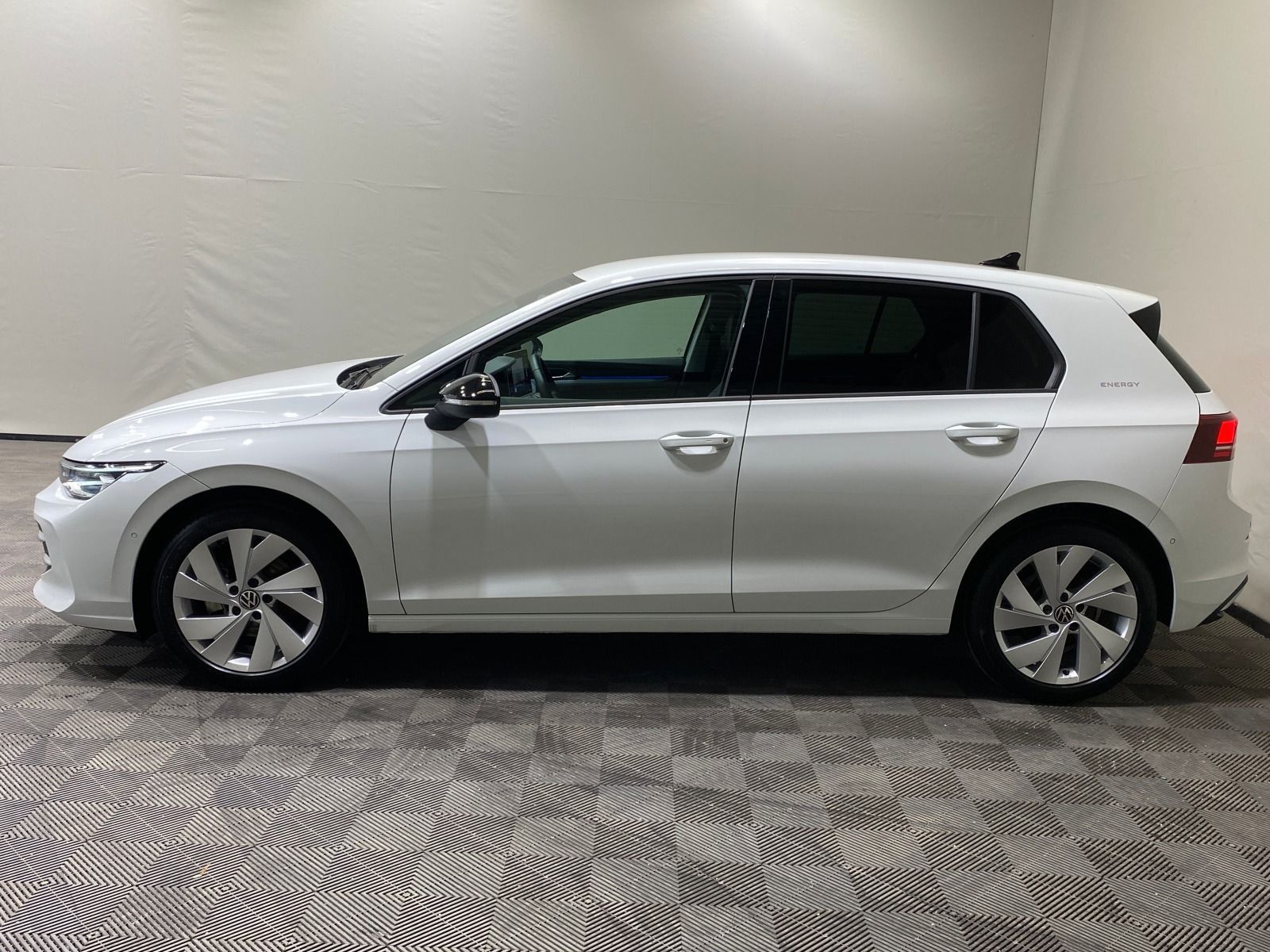 Volkswagen Golf Energy 1.5 TSI AHK LED NAV ACC RÜKA ALARM foto 3