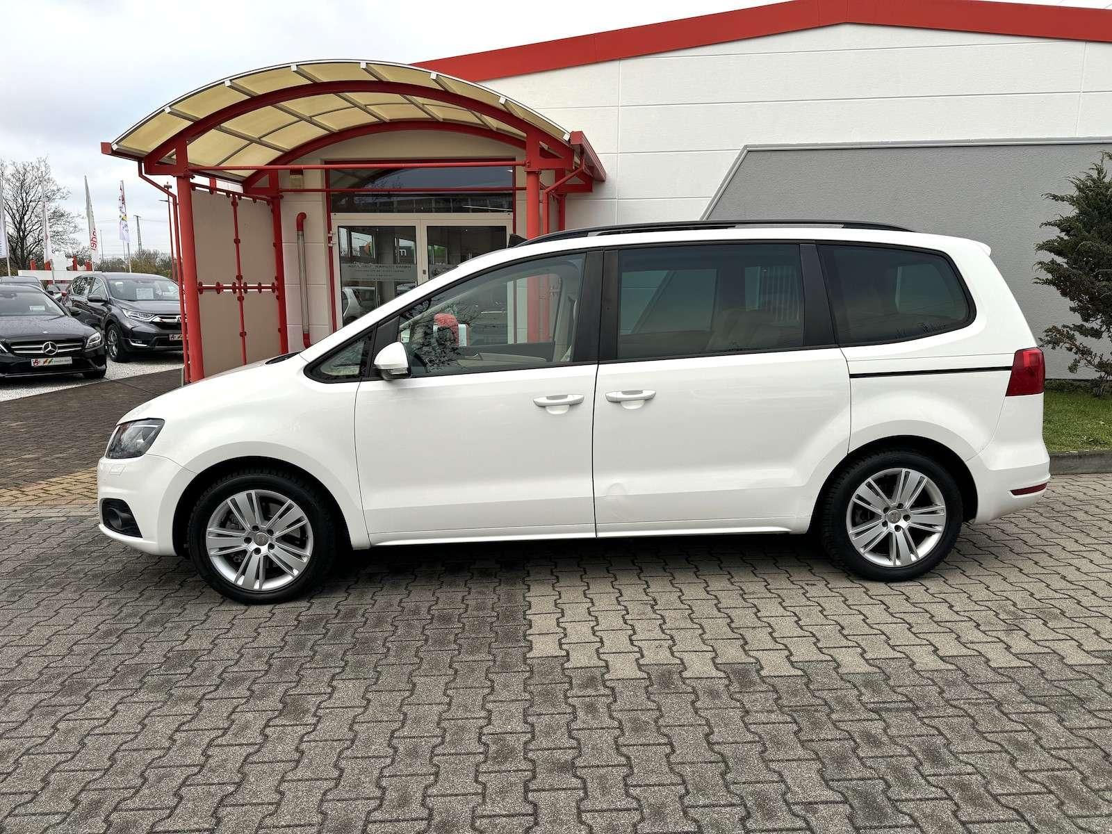 Fahrzeugabbildung SEAT Alhambra 7 Sitzer/Xenon/Navi/DAB/Pano/StandHz...