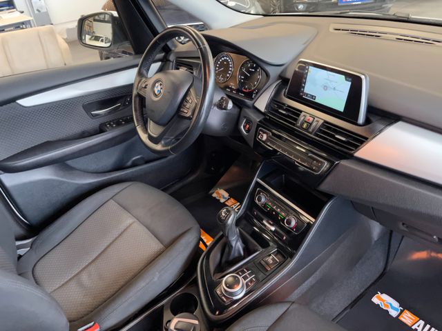 BMW 218d Active Tourer *NAVI*1.HAND*19%*PDC*SHZ*