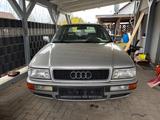 Audi 80 2.6 E - Audi 80 mit Benzin-Antrieb: Limousine, 2.6
