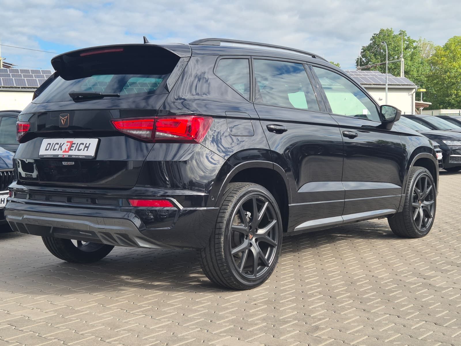 Fahrzeugabbildung CUPRA Ateca 1.5 TSI DSG PANO*DINAMICA*ACC*KAM*AHK*19"