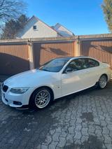 BMW Bmw e92 320i - BMW 320: Coupe, E92