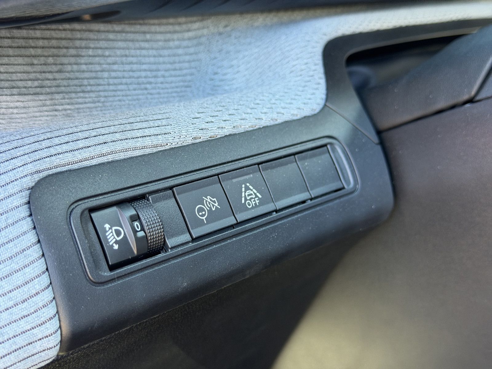 Fahrzeugabbildung Citroën C3 Aircross  Hybrid 145 MAX/Navi/Head Up/Tempo